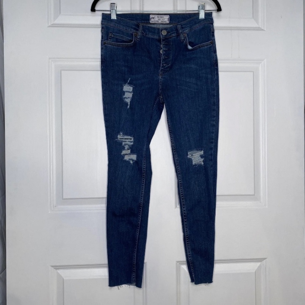 Free People Women Size 29 Medium Wash Distressed Button Fly Reagan Jeans